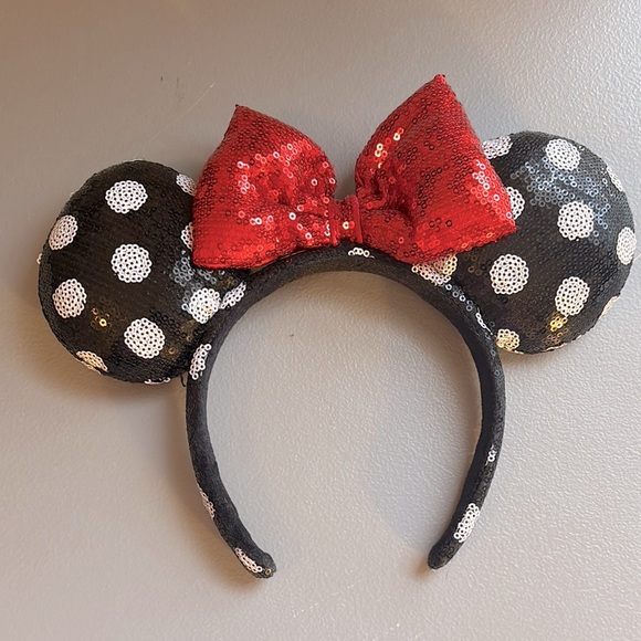 Disney Accessories - Adult Disney Minnie Mouse Ears Red Black